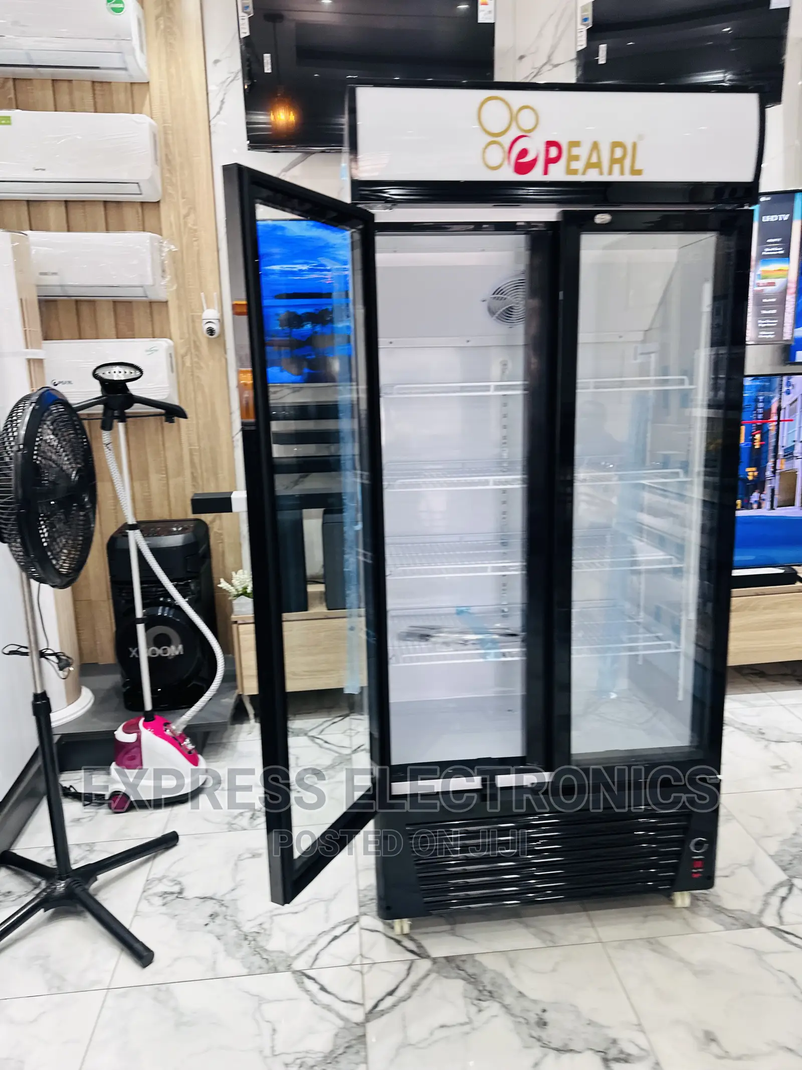 Classic Sleek Design PVC 622-2b Display Fridge Pearl