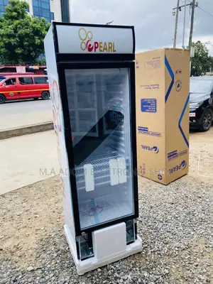 Fast and Effective Pearl PVC 424-2b 400L Display Fridge 