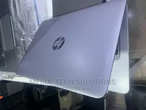 Laptop HP EliteBook 820 G3 8GB Intel Core I5 HDD 500GB