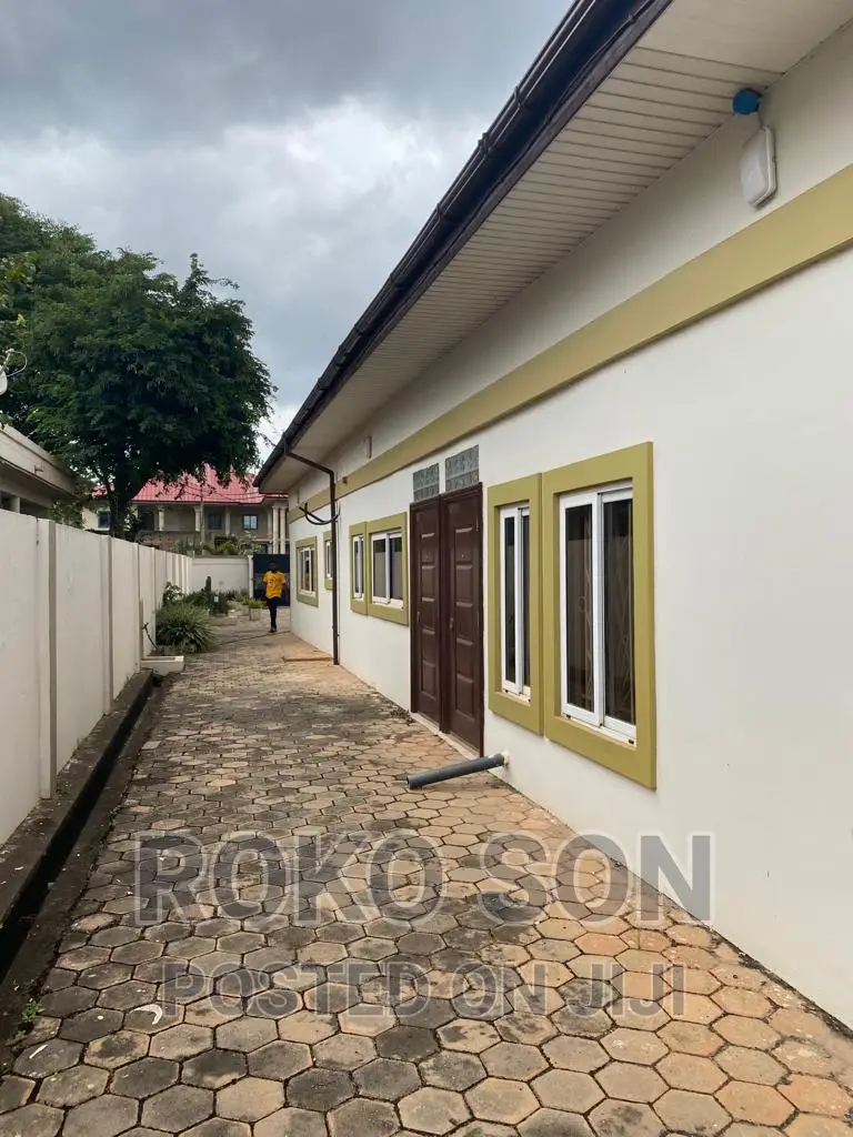 5bdrm House in Dr Roko, Achimota for rent