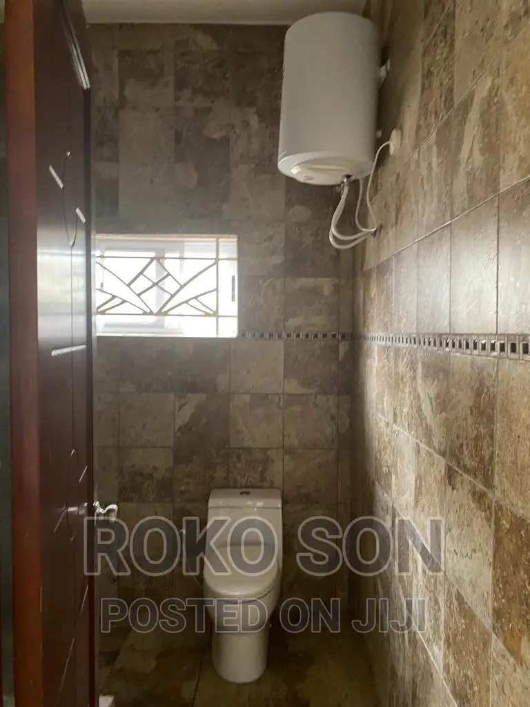 5bdrm House in Dr Roko, Achimota for rent