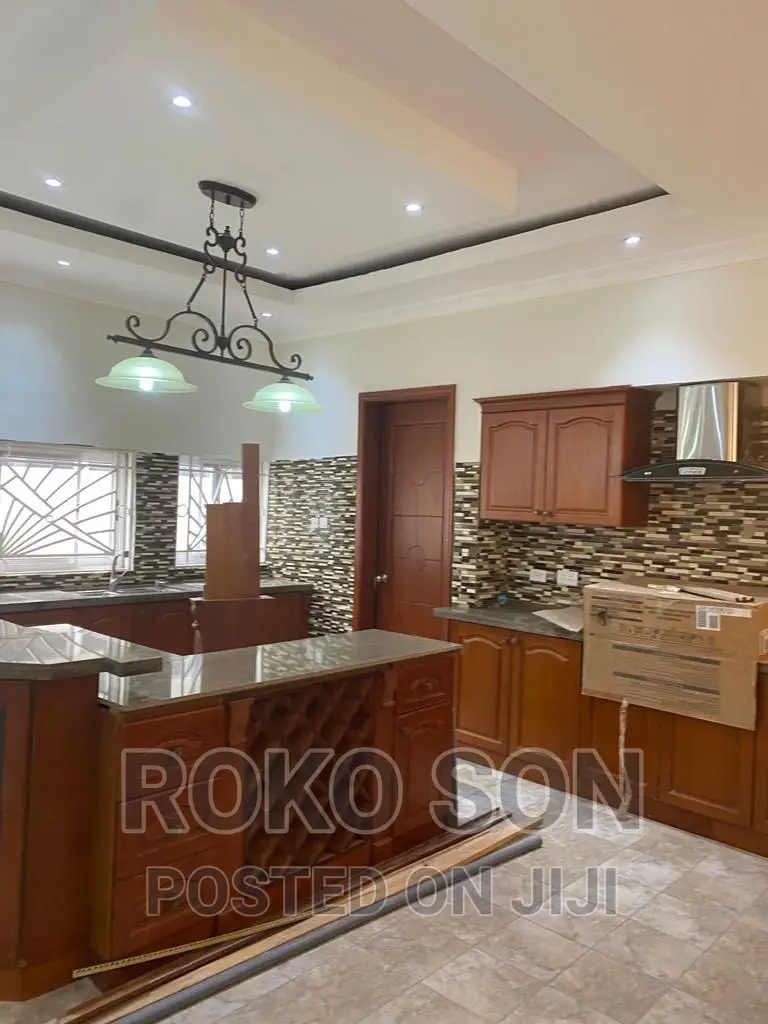 5bdrm House in Dr Roko, Achimota for rent