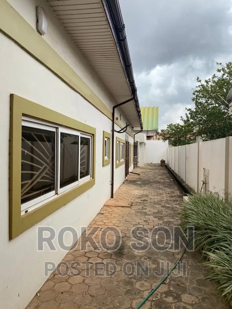 5bdrm House in Dr Roko, Achimota for rent
