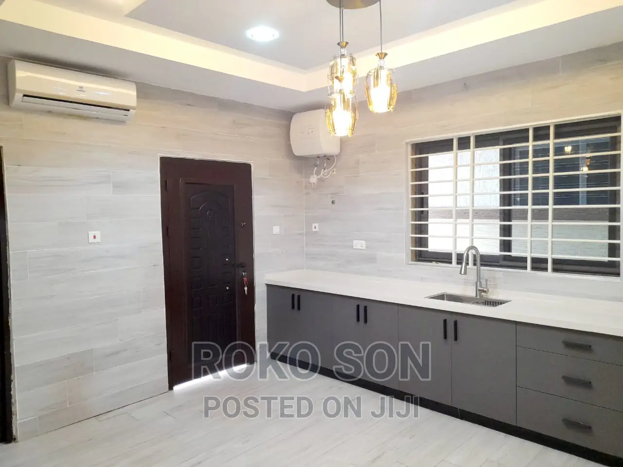 4bdrm Duplex in Dr Roko, The Mall for rent