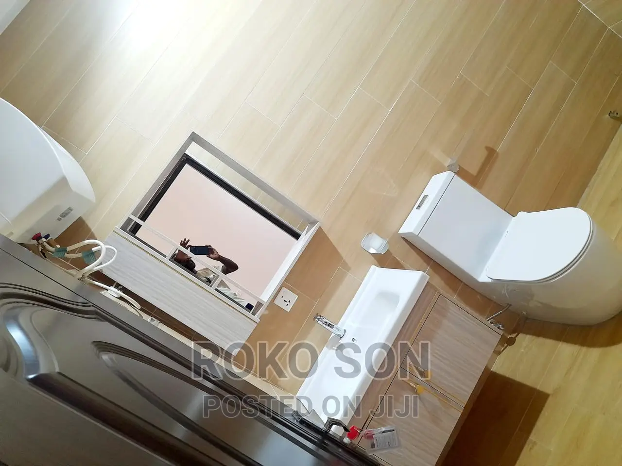 4bdrm Duplex in Dr Roko, The Mall for rent