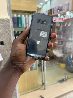 New Samsung Galaxy S10e 128 GB Black