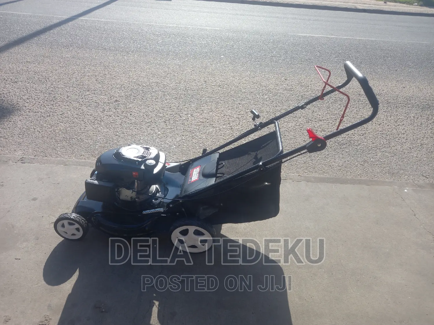 5.5hp , 20 Inches, 143cc, Lawn Mower, at Caprice B