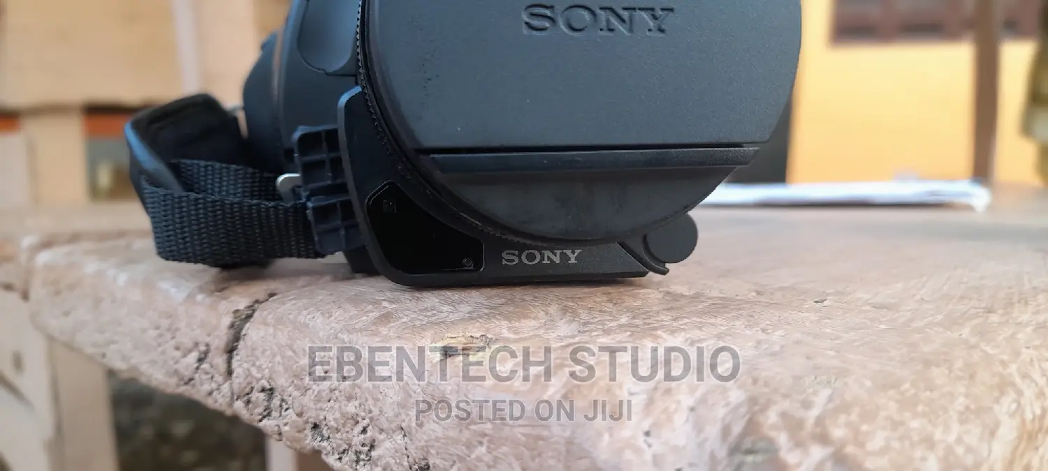 SONY FDR-Ax700 Livestreaming Camcorder
