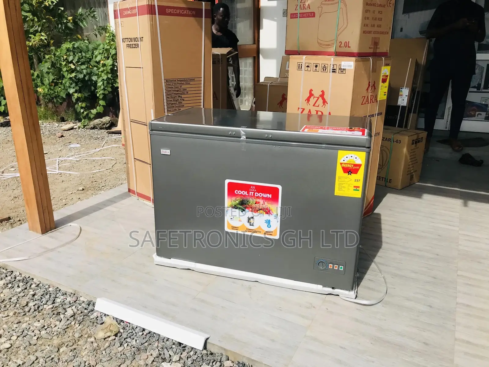 New 270 Liters Glass Lid Singledoor Chestfreezer Zara 360 
