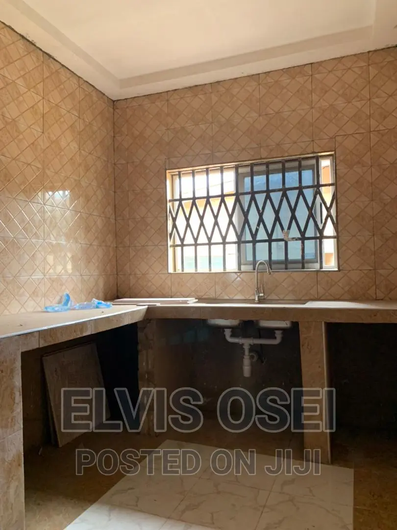 2bdrm Apartment in Sowutuom, Sowutwuom for rent