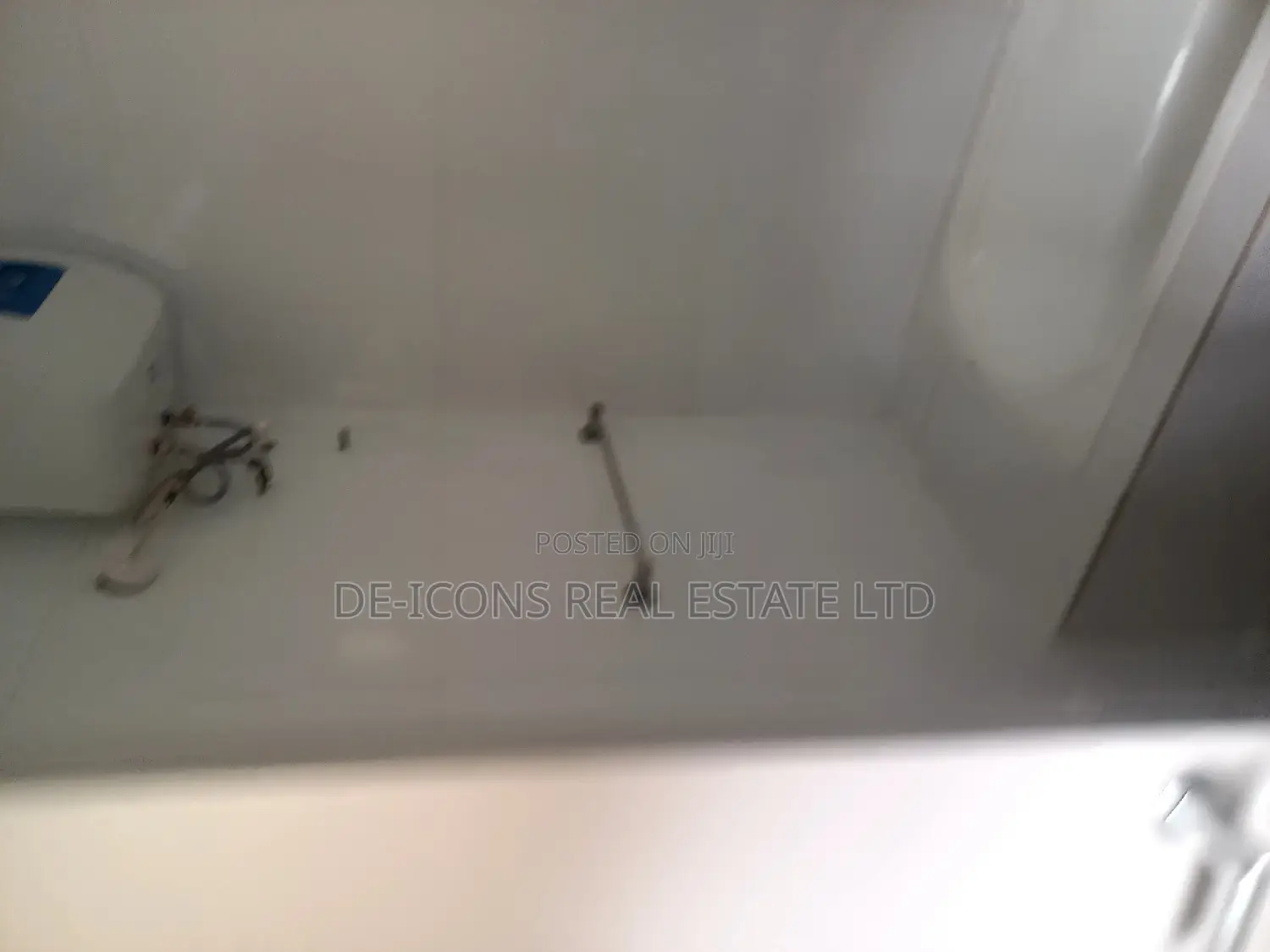 4bdrm Mansion in De-Icons Real Estate, Manet Court for sale