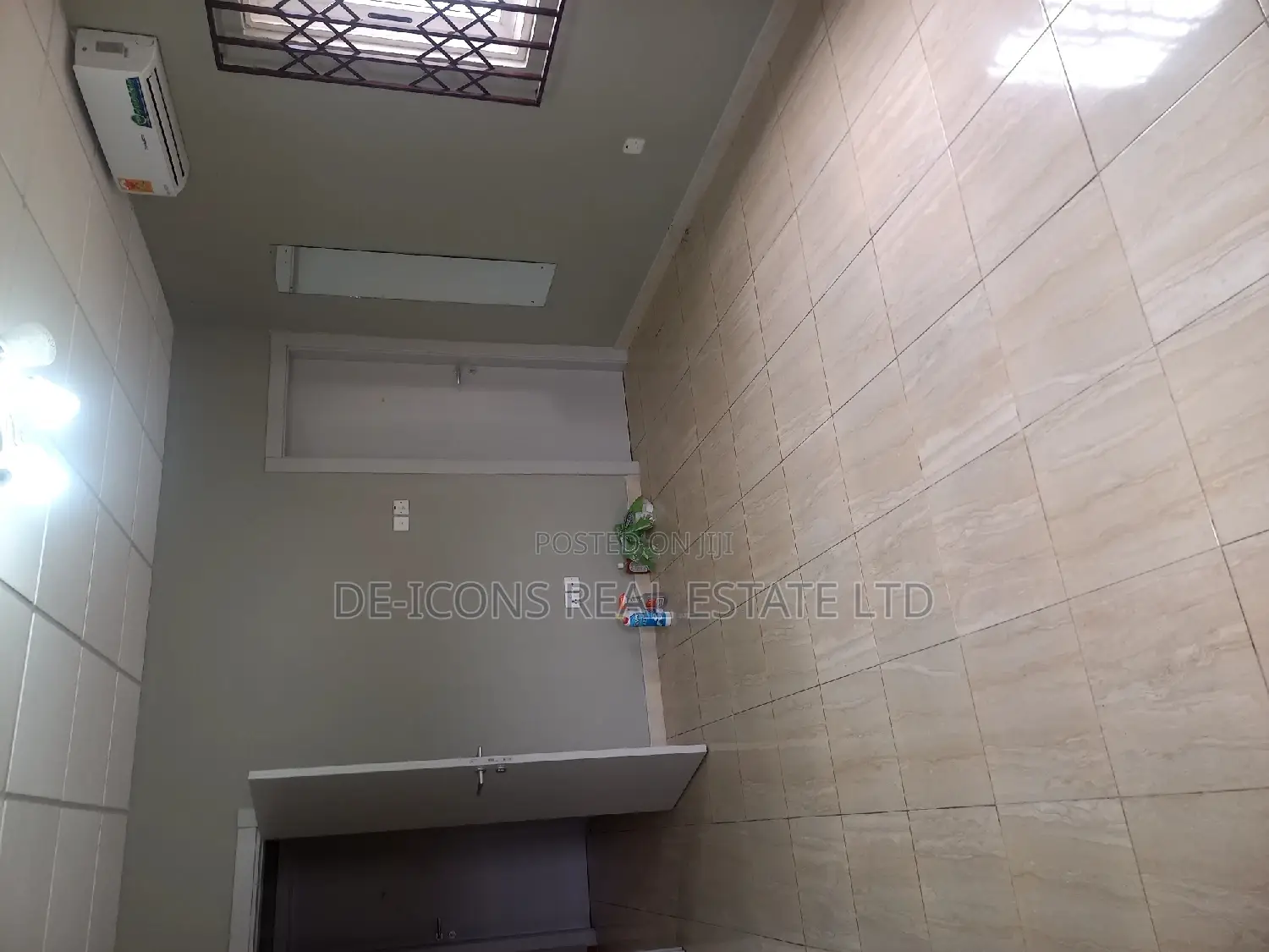 4bdrm Mansion in De-Icons Real Estate, Manet Court for sale