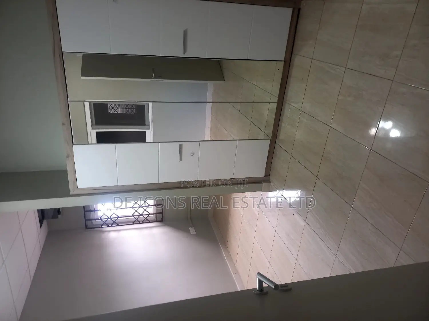 4bdrm Mansion in De-Icons Real Estate, Manet Court for sale