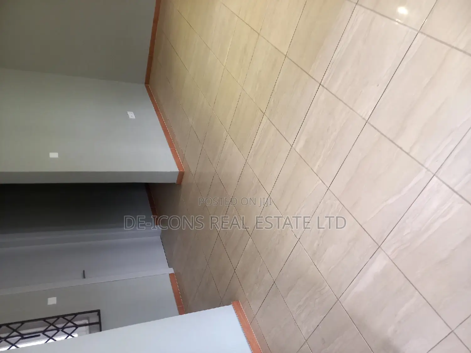 4bdrm Mansion in De-Icons Real Estate, Manet Court for sale