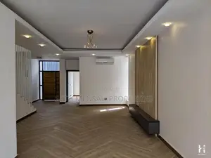 4bdrm Townhouse/Terrace in Skm, Airport Residential Area for sale