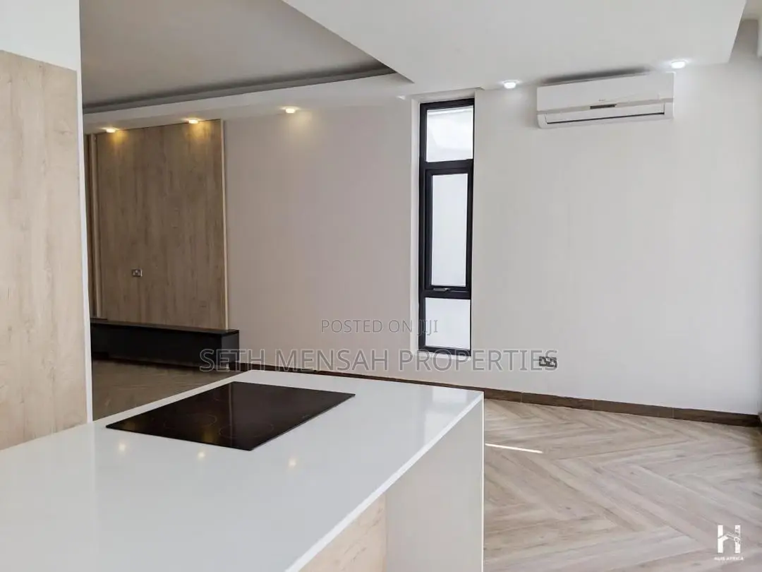 4bdrm Townhouse/Terrace in Skm, Airport Residential Area for sale