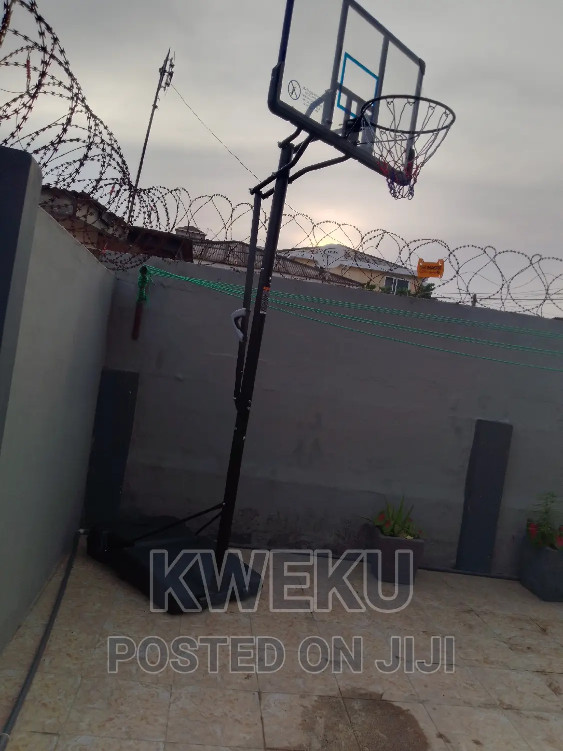 Basketball Stand With Fiber Glass Board