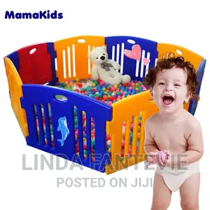 8 Panel S Fence With Balls And Mat