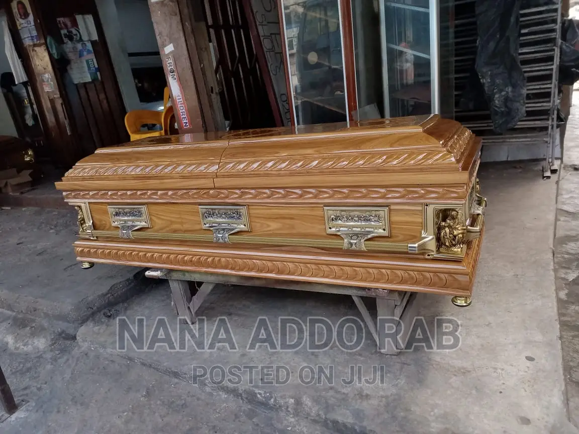 Pure Polish Wood Casket With Good Interior Decoration