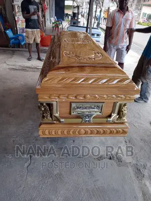 Pure Polish Wood Casket With Good Interior Decoration