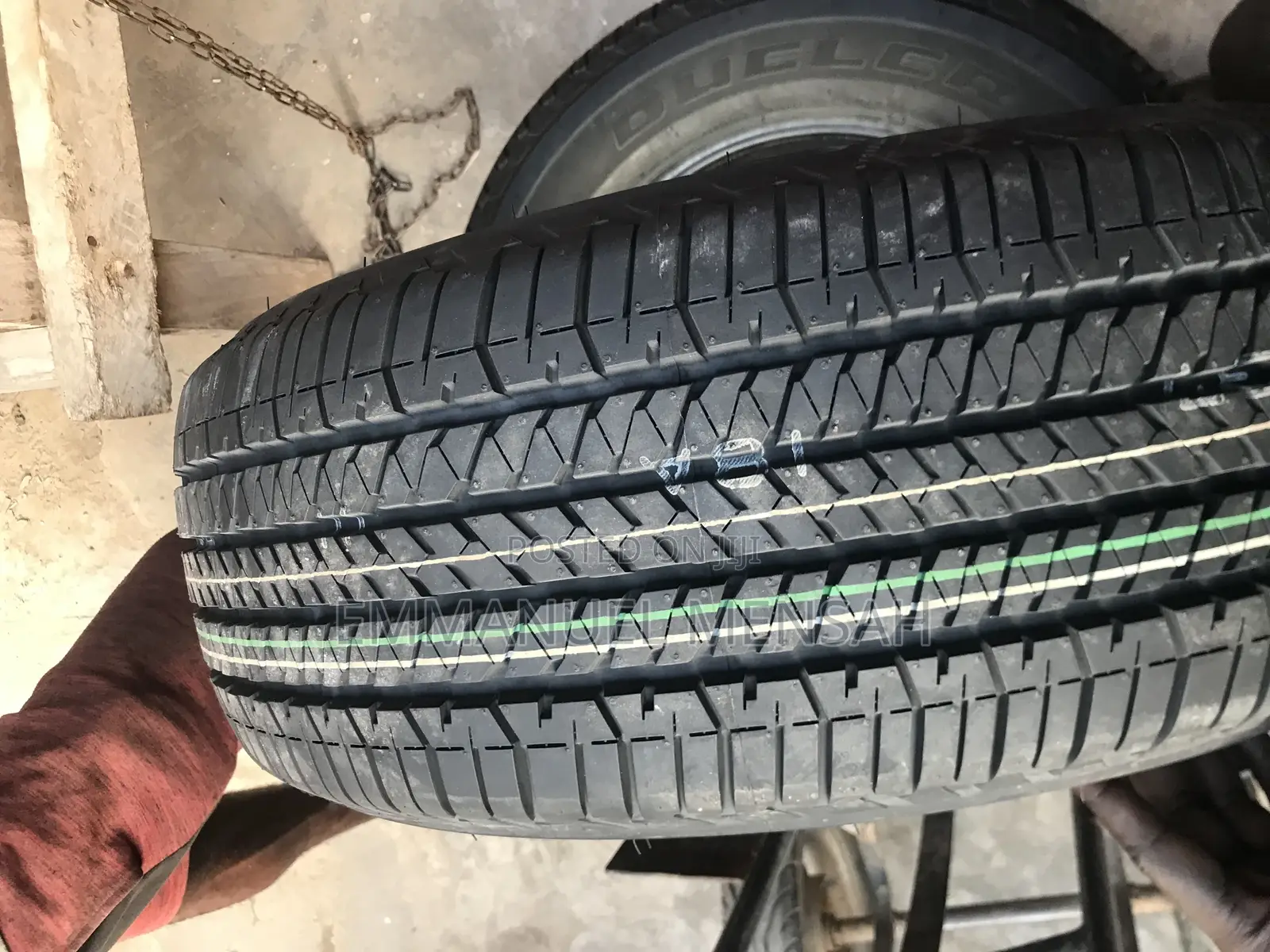 265/60r18 Brigdestone Tire