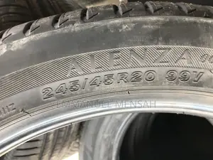 245/45r20 Brigdestone Tire