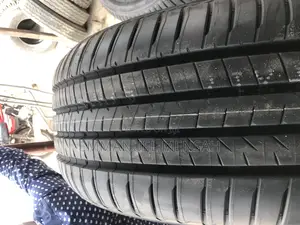 245/45r20 Brigdestone Tire