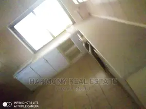 4bdrm House in Airport Residential Area for rent