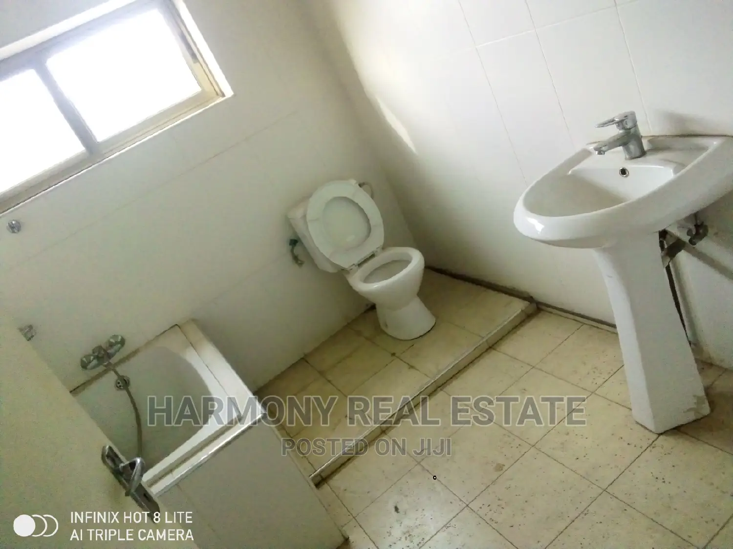 4bdrm House in Airport Residential Area for rent