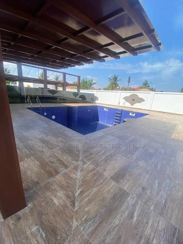 Five Bedrooms Duplex for Sale.