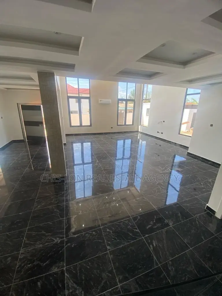 Five Bedrooms Duplex for Sale.