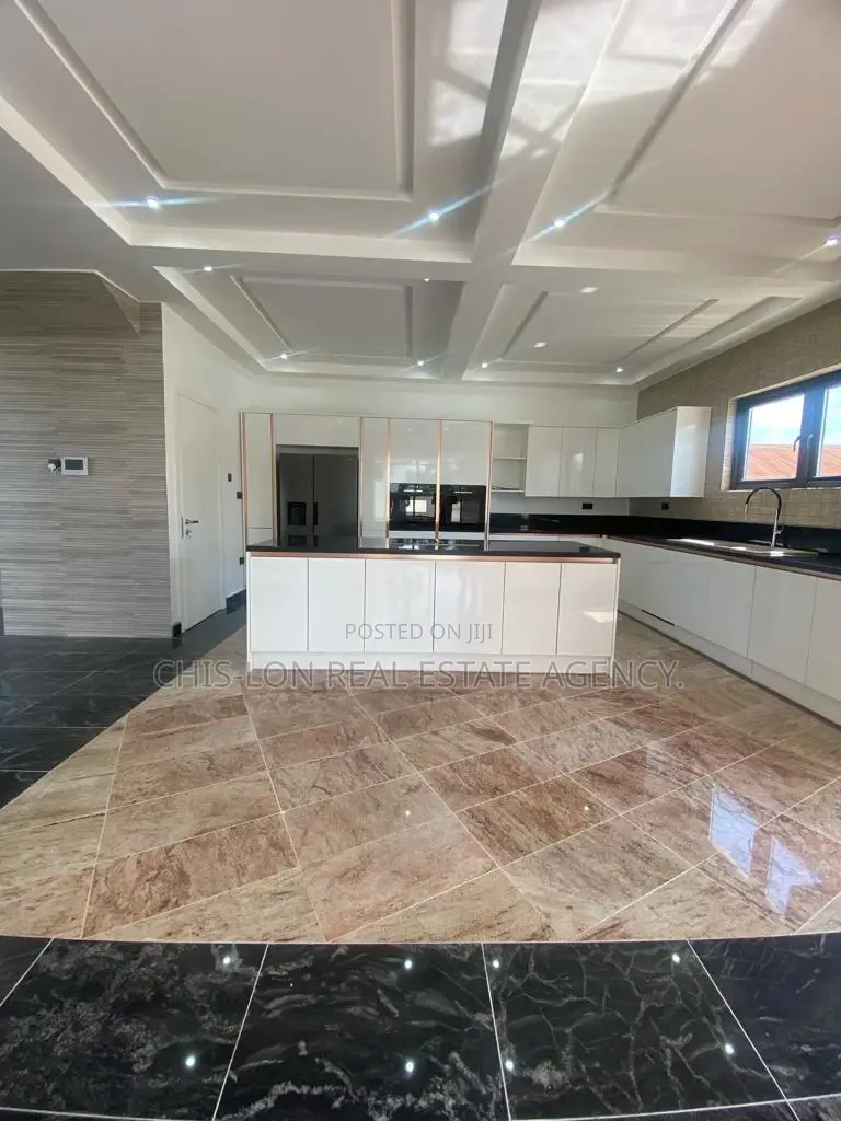 Five Bedrooms Duplex for Sale.