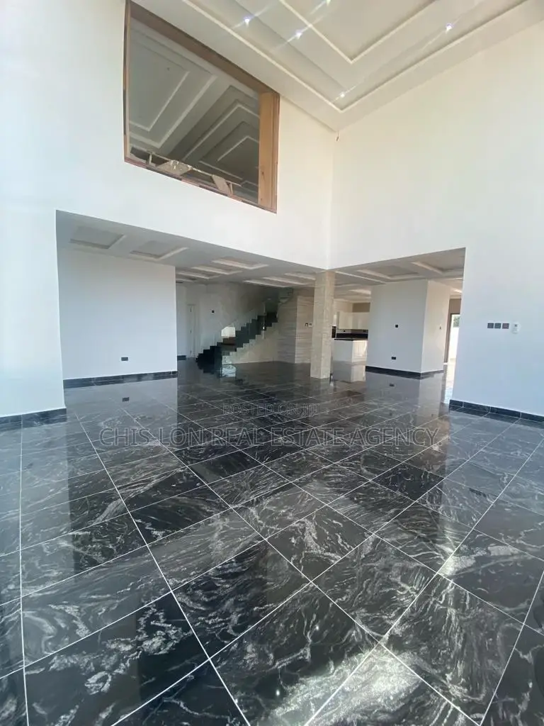 Five Bedrooms Duplex for Sale.