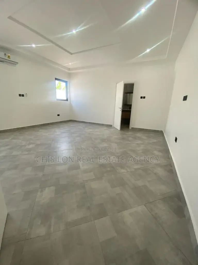 Five Bedrooms Duplex for Sale.