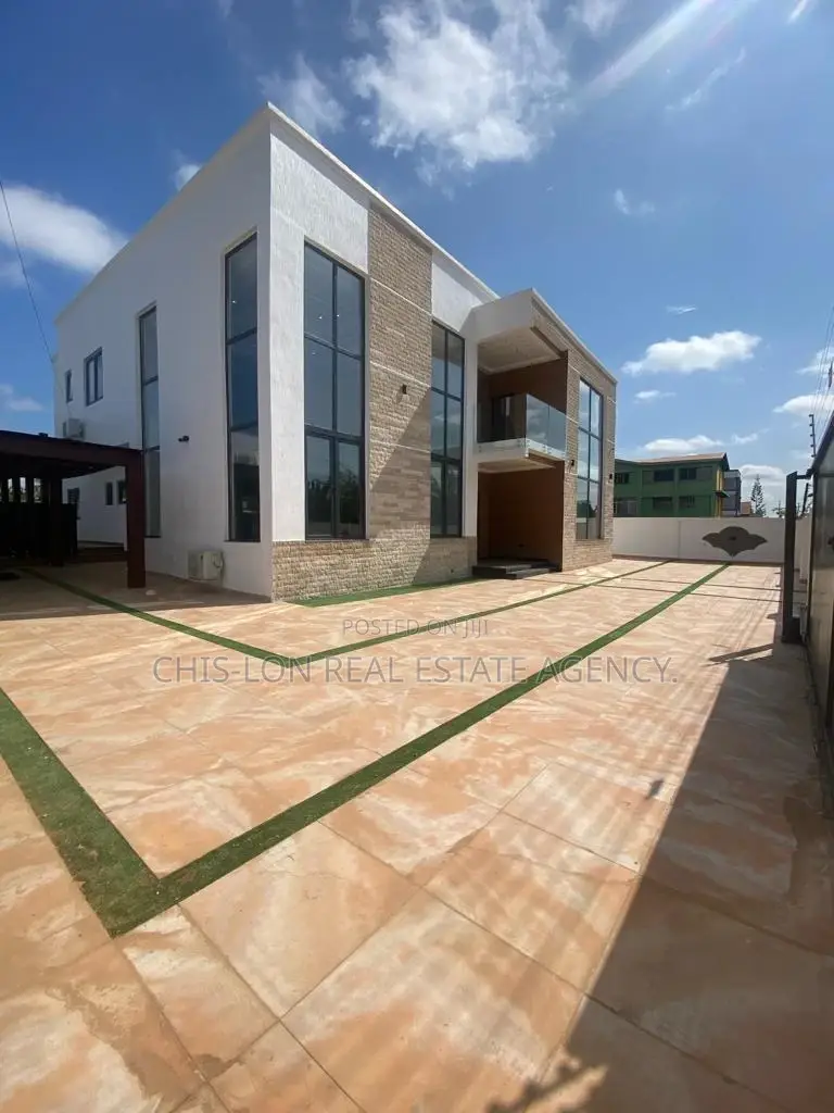 Five Bedrooms Duplex for Sale.