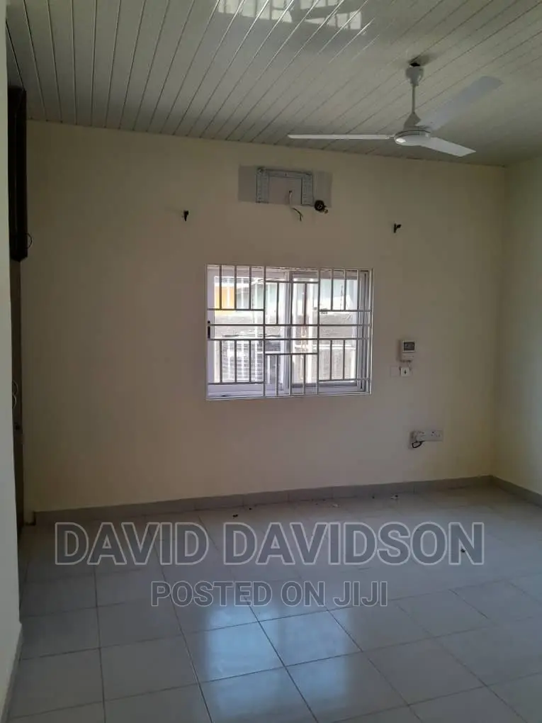 3bdrm Mansion in Executive 3 Bedroom, Tema Metropolitan for rent