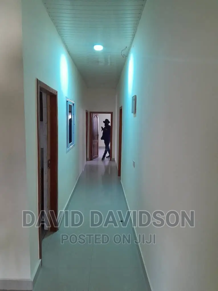 3bdrm Mansion in Executive 3 Bedroom, Tema Metropolitan for rent