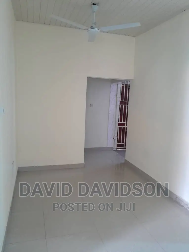 3bdrm Mansion in Executive 3 Bedroom, Tema Metropolitan for rent