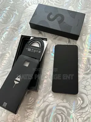 New Samsung Galaxy S22 5G 256 GB Black