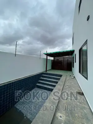 3bdrm Duplex in Dr Roko, Lake Side Estate for sale