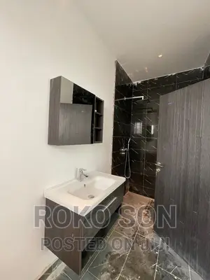 3bdrm Duplex in Dr Roko, Lake Side Estate for sale