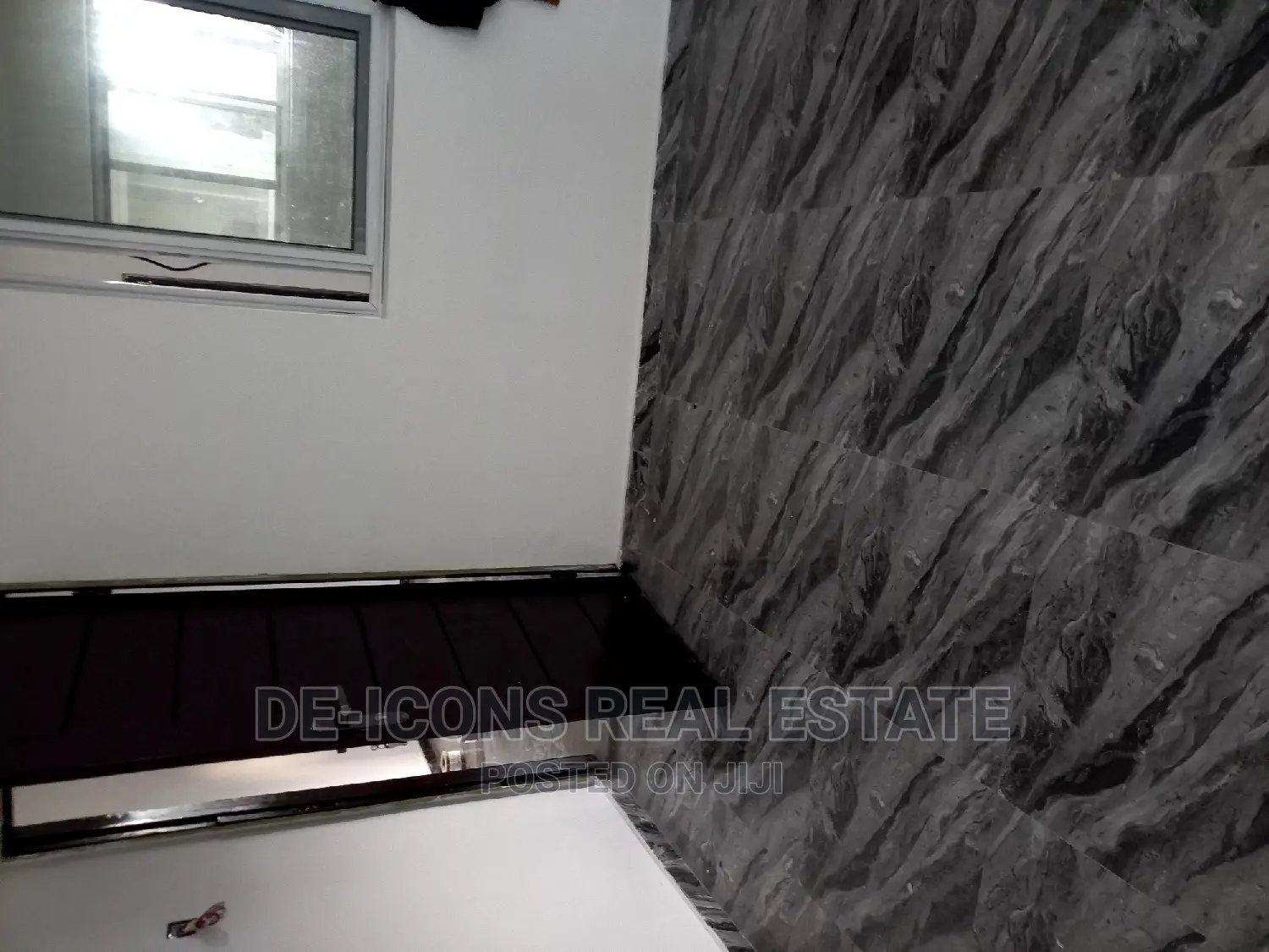 2bdrm Duplex in De-Icons Real Estate, Awutu Senya East Municipal
