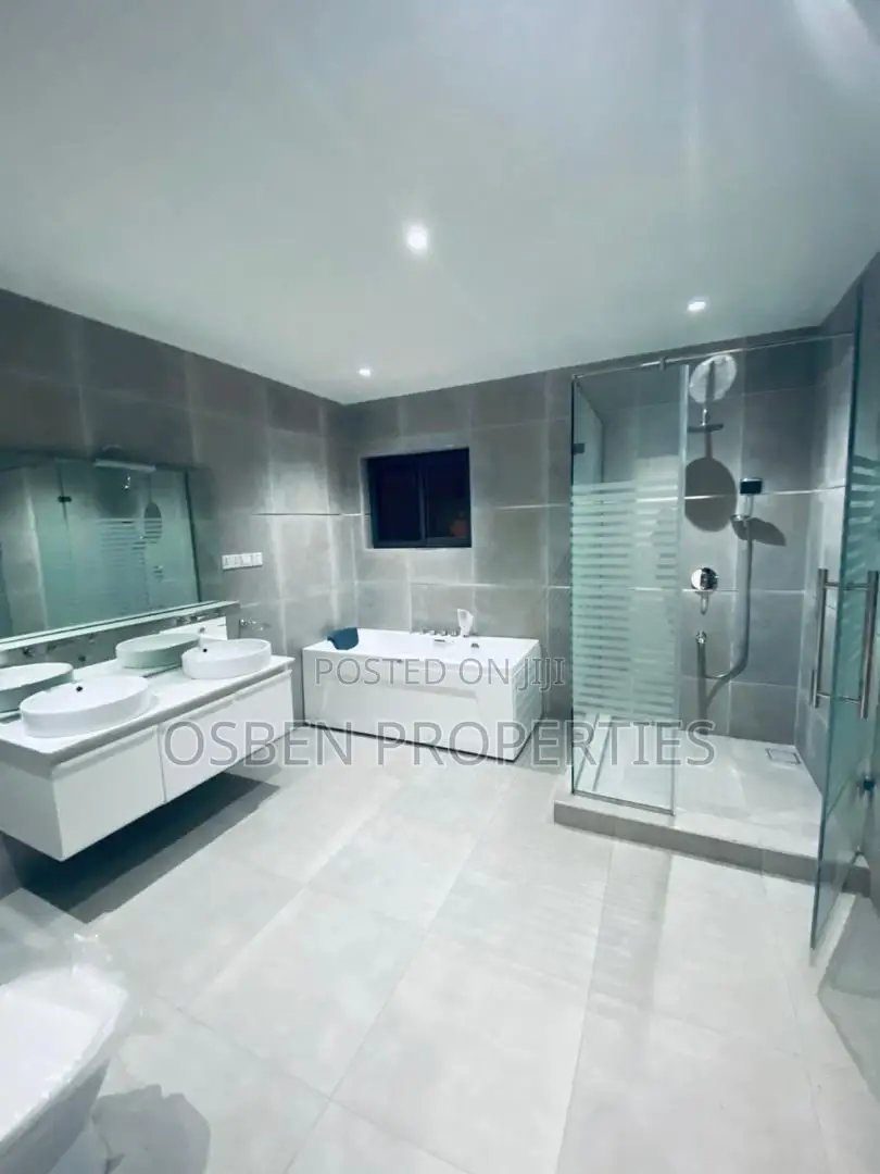 Furnished 8bdrm Mansion in Pleasant Properties, East Legon for sale