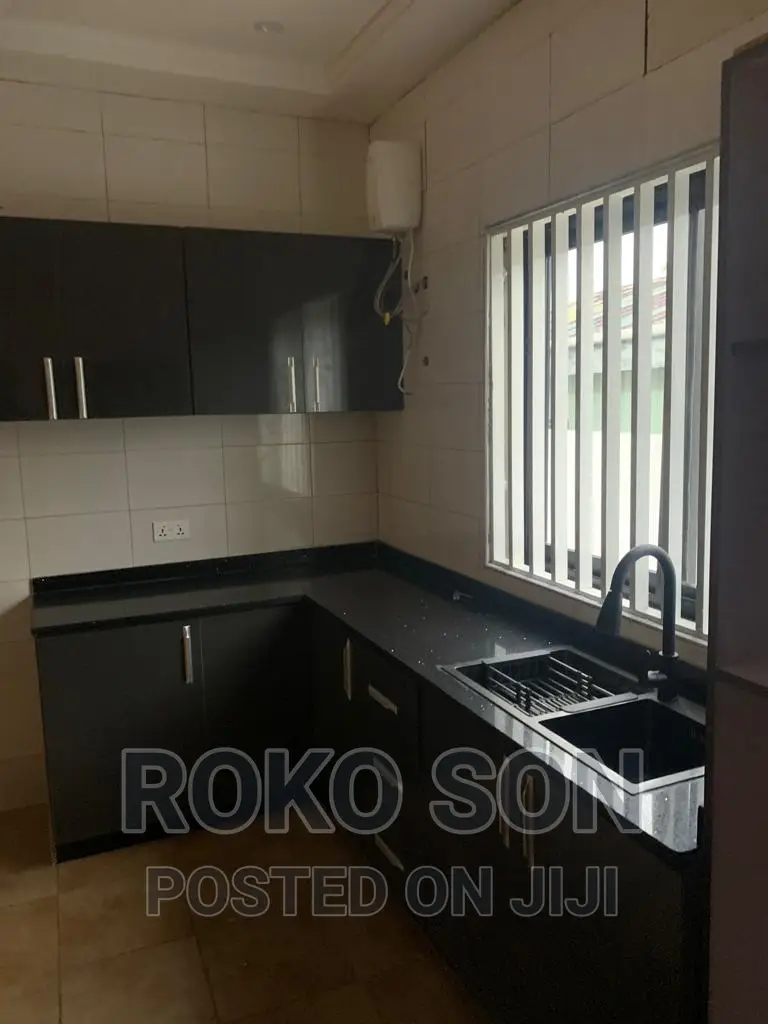 3bdrm House in Dr Roko, Accra Metropolitan for sale