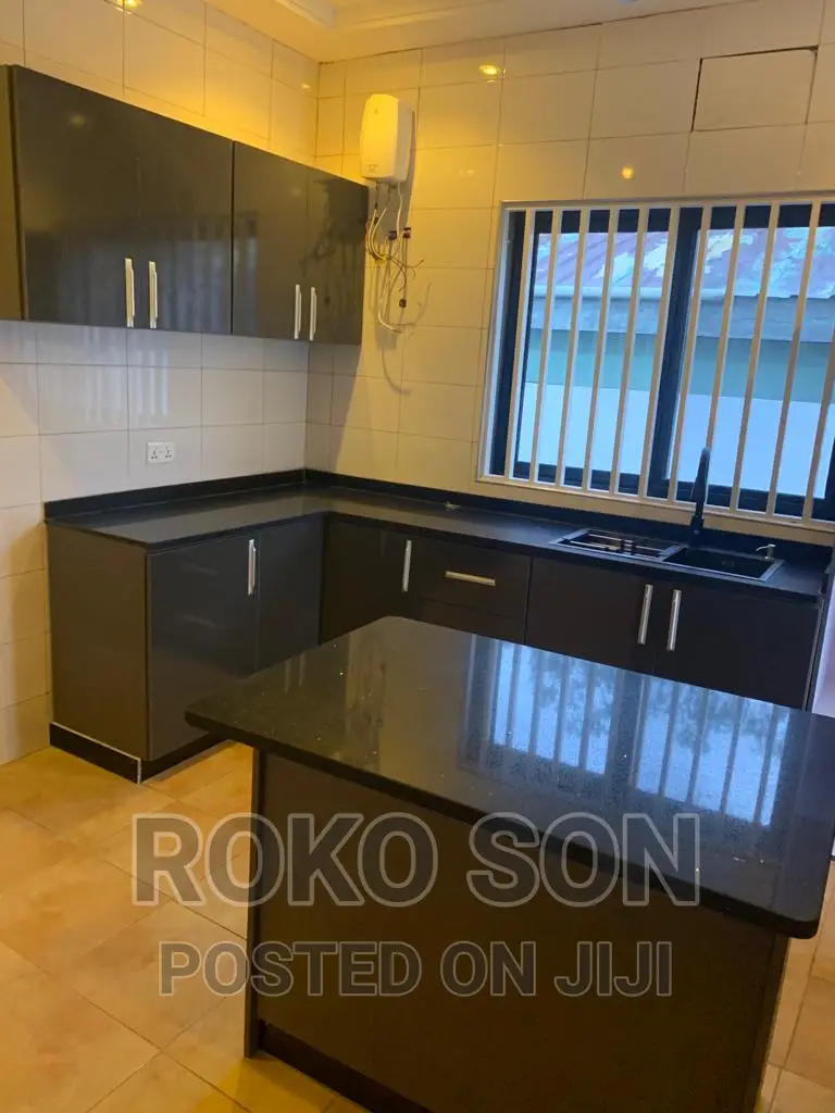 3bdrm House in Dr Roko, Accra Metropolitan for sale