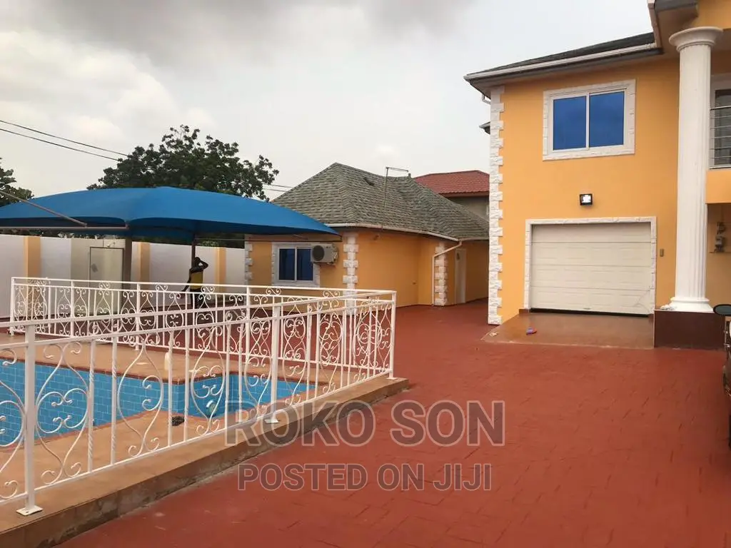 4bdrm Duplex in Dr Roko, American House for sale
