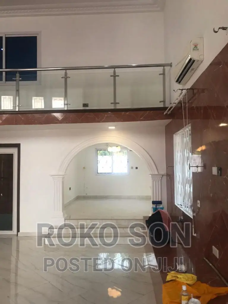 4bdrm Duplex in Dr Roko, American House for sale