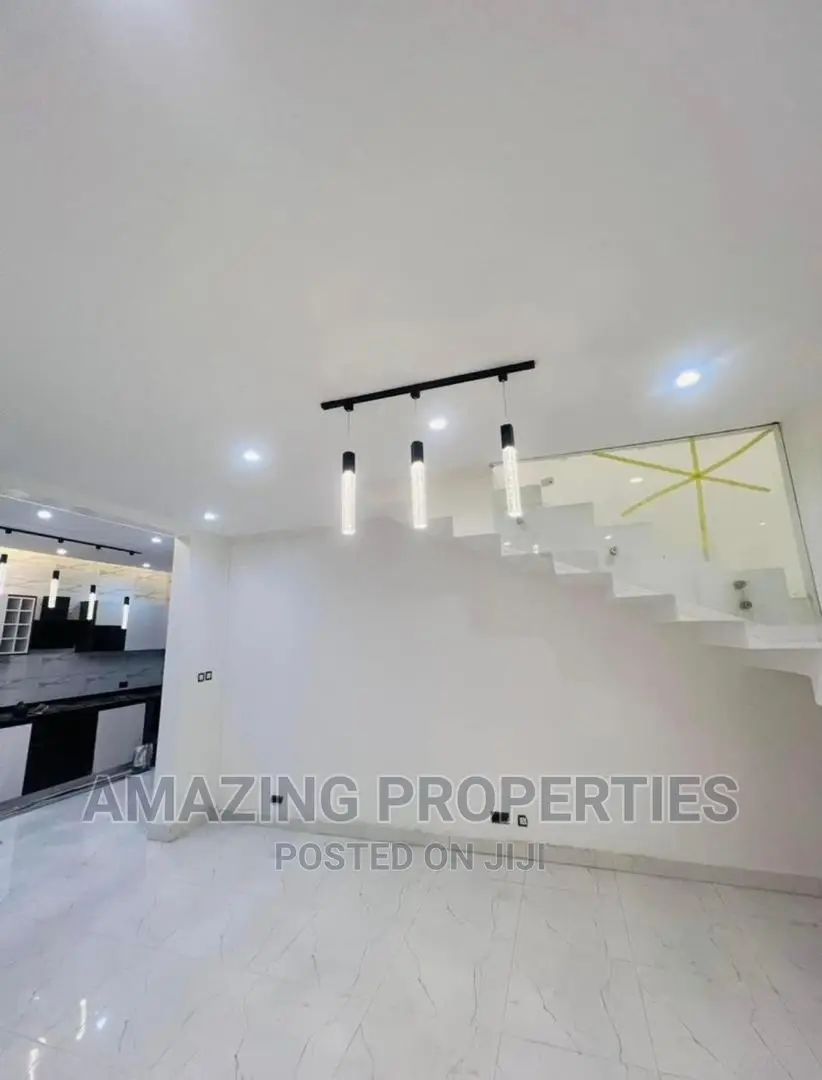 4bdrm House in East Legon for sale