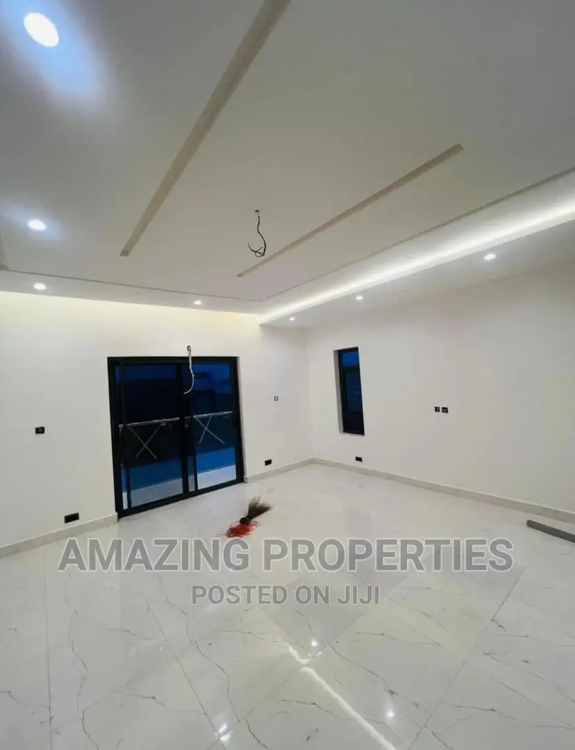 4bdrm House in East Legon for sale