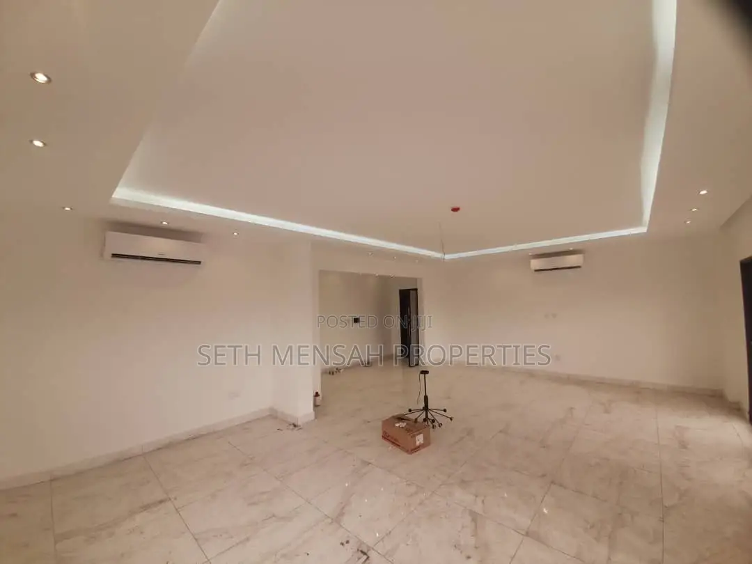 2bdrm Apartment in Skm, Dzorwulu for rent